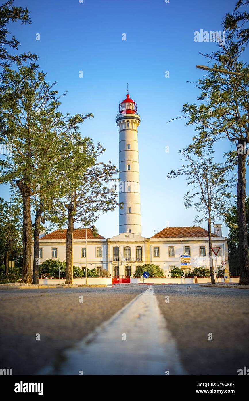 Vila Real de Santo Antonio, Portogallo, 13 aprile 2024: Veduta sul faro di Vila Real de Santo Antonio nell'Algarve, Portogallo, Europa Foto Stock