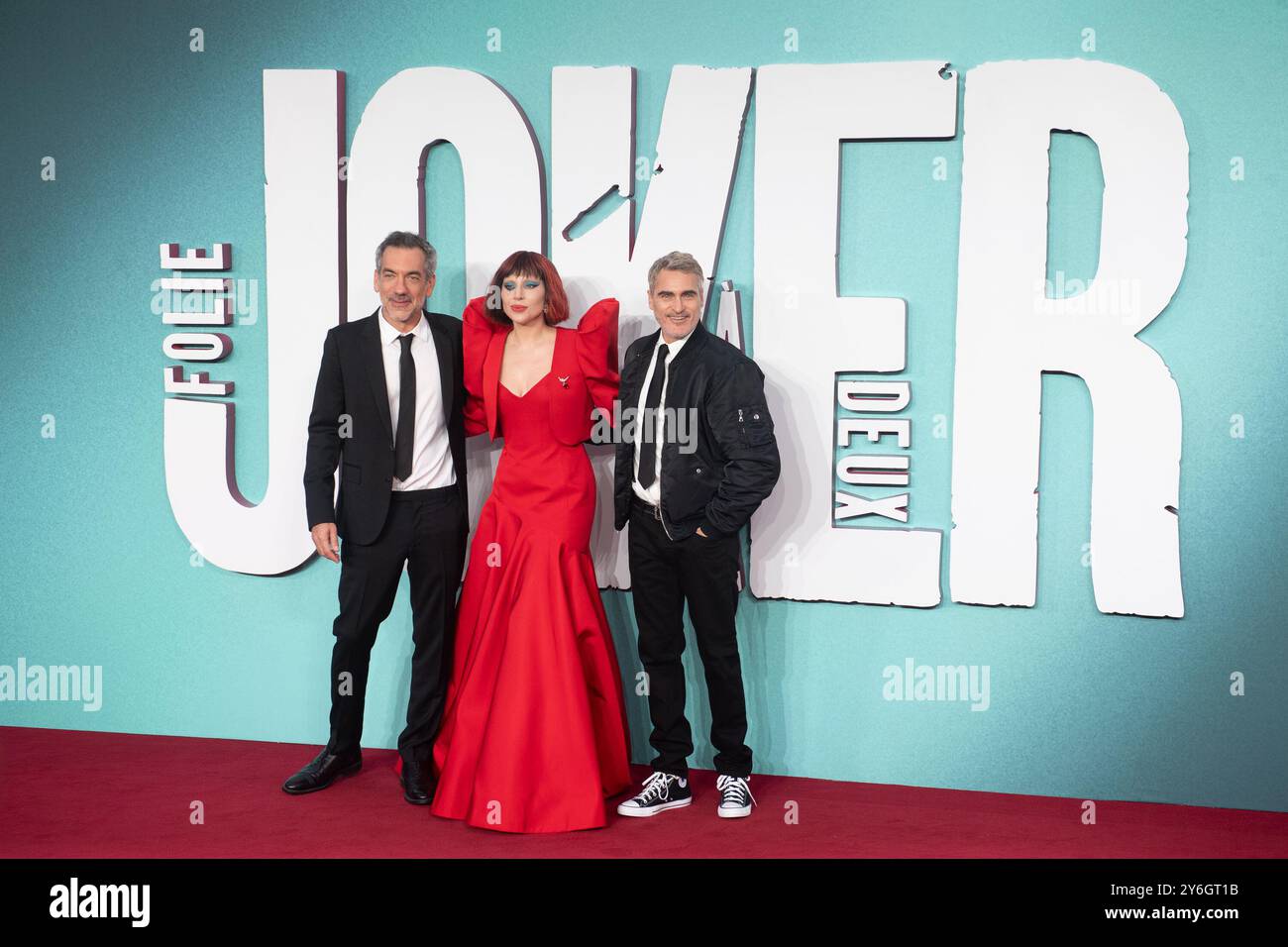 Londra, Regno Unito. 25 settembre 2024. Nella foto: (L-R) - il regista Todd Phillips, Lady Gaga (alias Stefani Germanotta) e Joaquin Phoenix partecipano alla prima inglese di Joker: Folie à Deux al Cineworld, Leicester Square. Credito: Justin ng/Alamy Live News Foto Stock