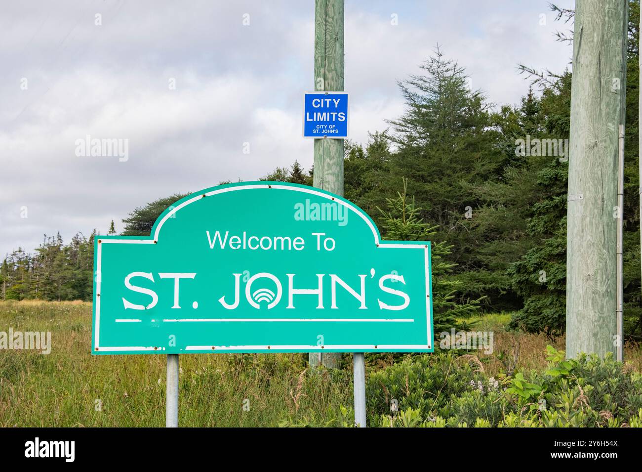 Benvenuto alla segnaletica per St. John's e City Limits sulla NL 10 a Newfoundland & Labrador, Canada Foto Stock