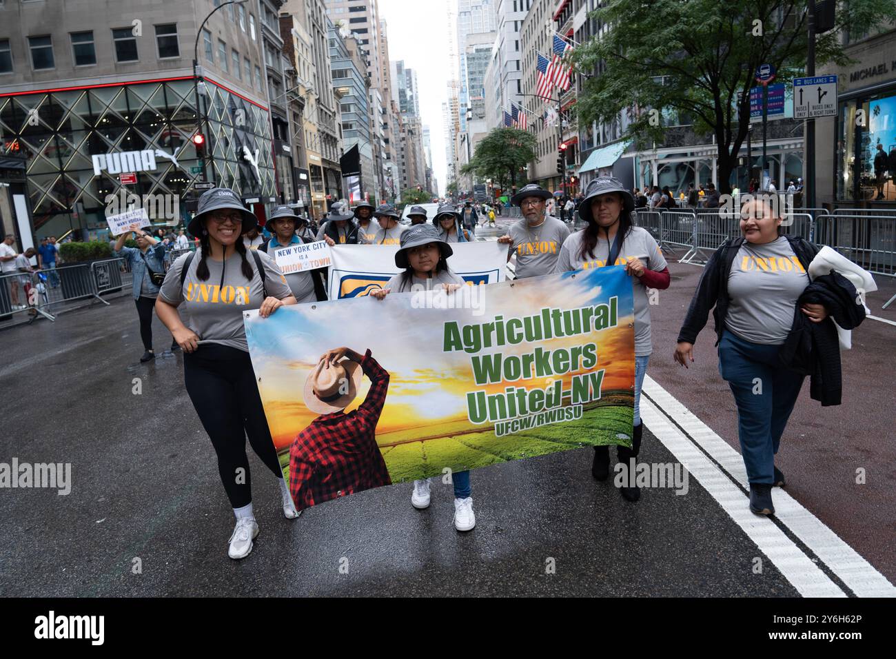 L'annuale parata del Labor Day di New York si svolge sulla 5th Avenue. Essendo una città sindacale, la sfilata è ben frequentata. Foto Stock