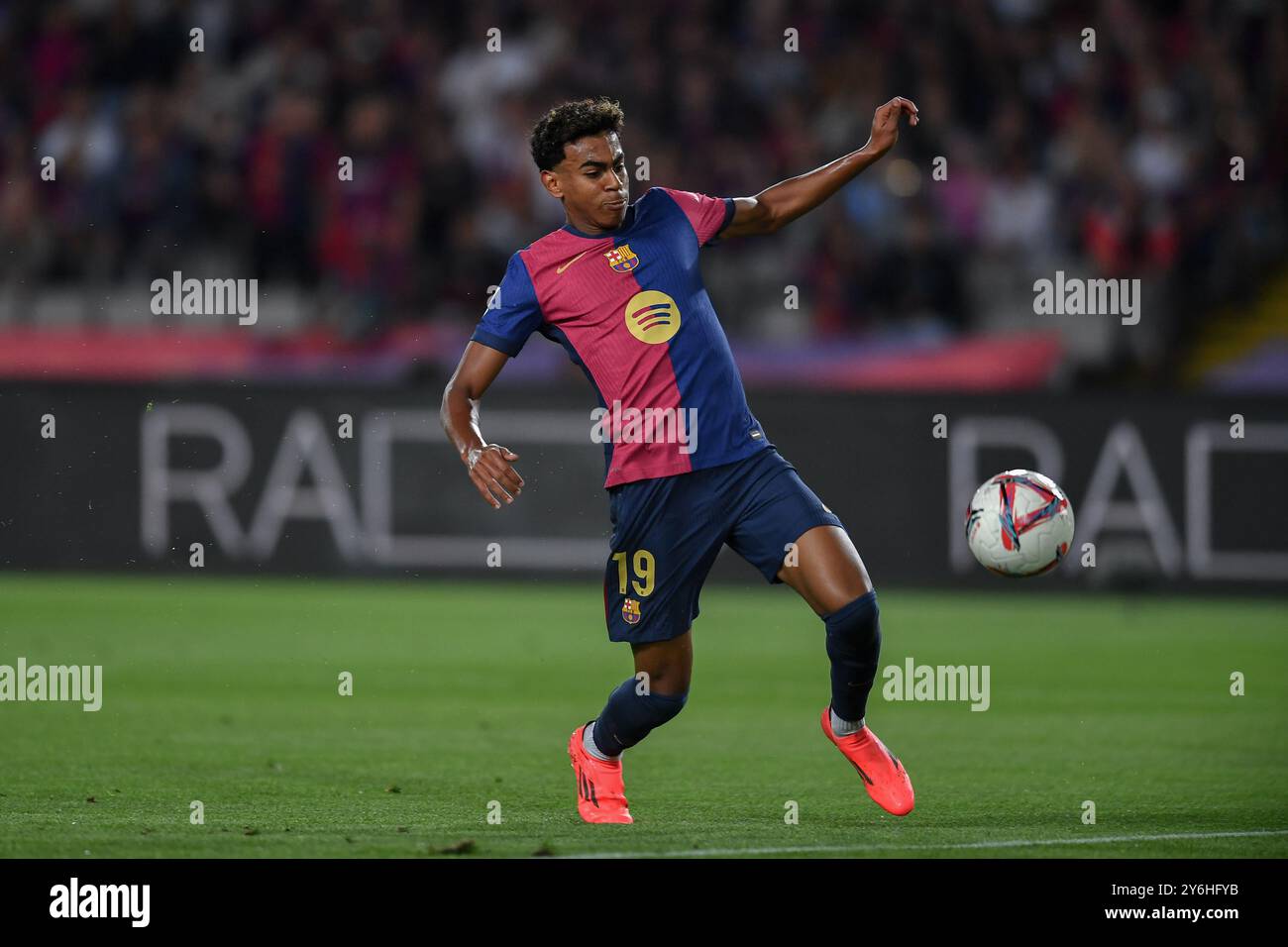 Barcellona, ESP. 25 settembre 2024. FC BARCELONA VS GETAFE CF. 25 settembre 2024 Lamine Yamal (19) del FC Barcelona durante la partita tra FC Barcelona e Getafe CF corrispondente al settimo giorno della Liga EA Sports allo Stadio Olimpico Lluis Companys di Montjuic a Barcellona, Spagna. Crediti: Rosdemora/Alamy Live News Foto Stock