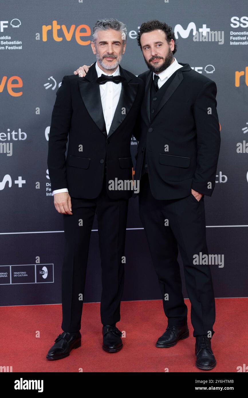 Leonardo Sbaraglia e Diego Lerman hanno partecipato alla prima di Red Carpet modi El Hombre Que Amaba los Platos Voladores durante il 72° Festival Internazionale del Cinema di San Sebastian al Palazzo Kursaal il 24 settembre 2024 a Donostia / San Sebastian, Spagna. Foto Stock