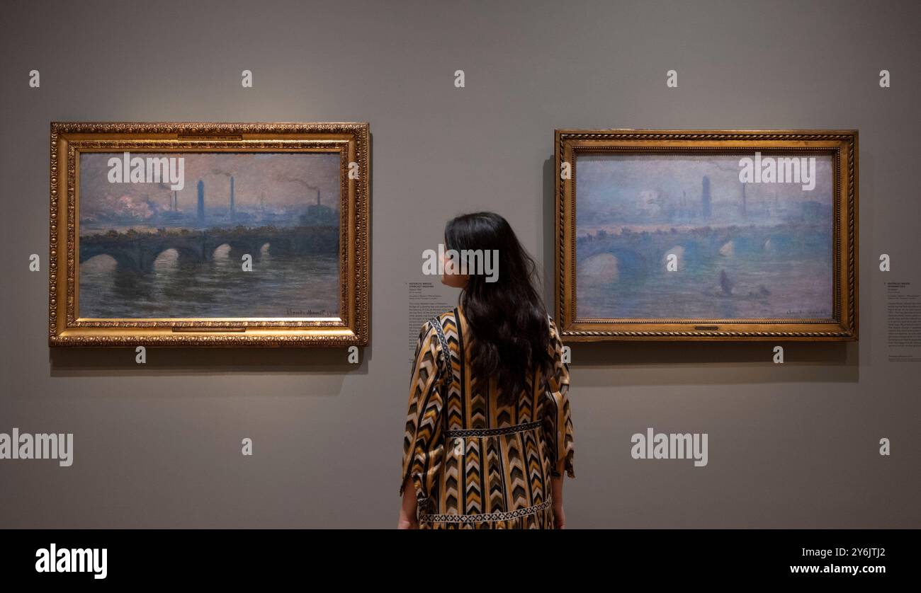 Courtauld Gallery, Londra, Regno Unito. 26 settembre 2024. Una mostra di dipinti impressionisti di Claude Monet (1840-1926), con vedute del Tamigi, è presentata insieme per la prima volta nel Regno Unito alla Courtauld Gallery di Londra (27 settembre 2024 - 19 gennaio 2025). Le opere includono: (A sinistra) Claude Monet, Waterloo Bridge, Overcast, 1903. Ordrupgaard, Danimarca; (a destra) Waterloo Bridge, Morning Fog, 1901. Museo d'arte di Philadelphia Crediti: Malcolm Park/Alamy Live News Foto Stock