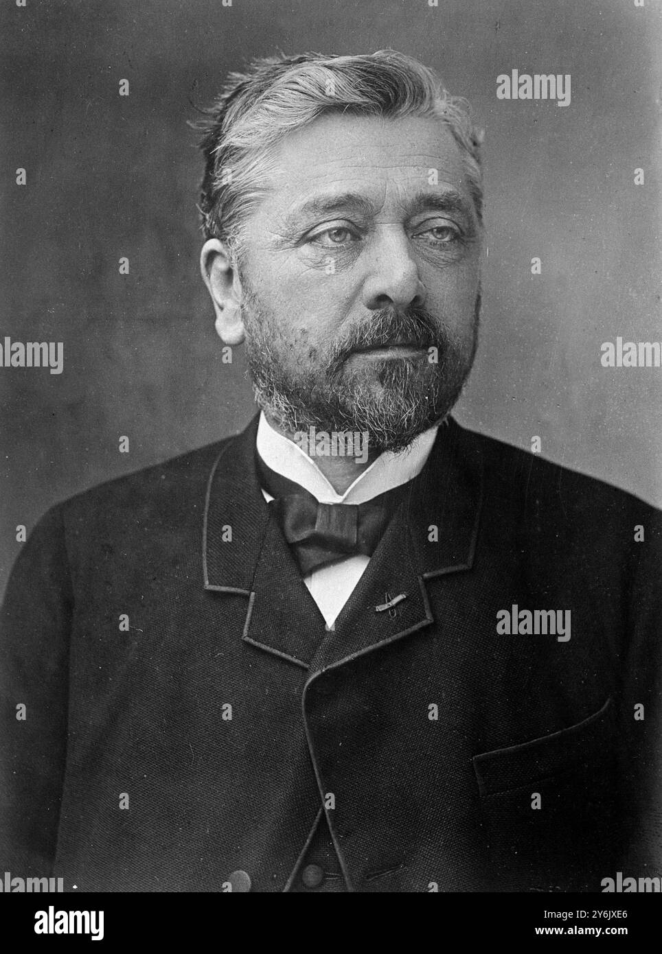 Monsieur Gustave Eiffel , costruttore della Torre Eiffel a Parigi e del quadro per la colossale Statua della libertà nel porto di New York. Ha festeggiato il suo 90° compleanno il 15 dicembre, ma non è mai stato fotografato da quando è stato scattato questo ritratto finora inedito. Gennaio 1923 Foto Stock