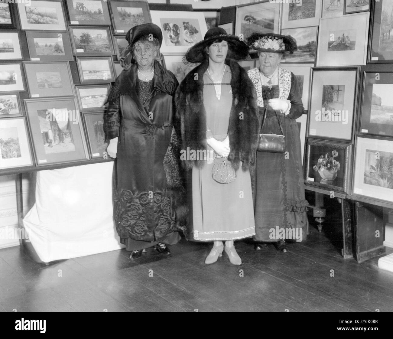 Principessa Maria con Julia , Marchesa di Tweeddale ( a sinistra ) e Lady Maxwell - Lyte allo spettacolo della Royal Amateur Art Society a Pont Street . Maggio 1923 Foto Stock