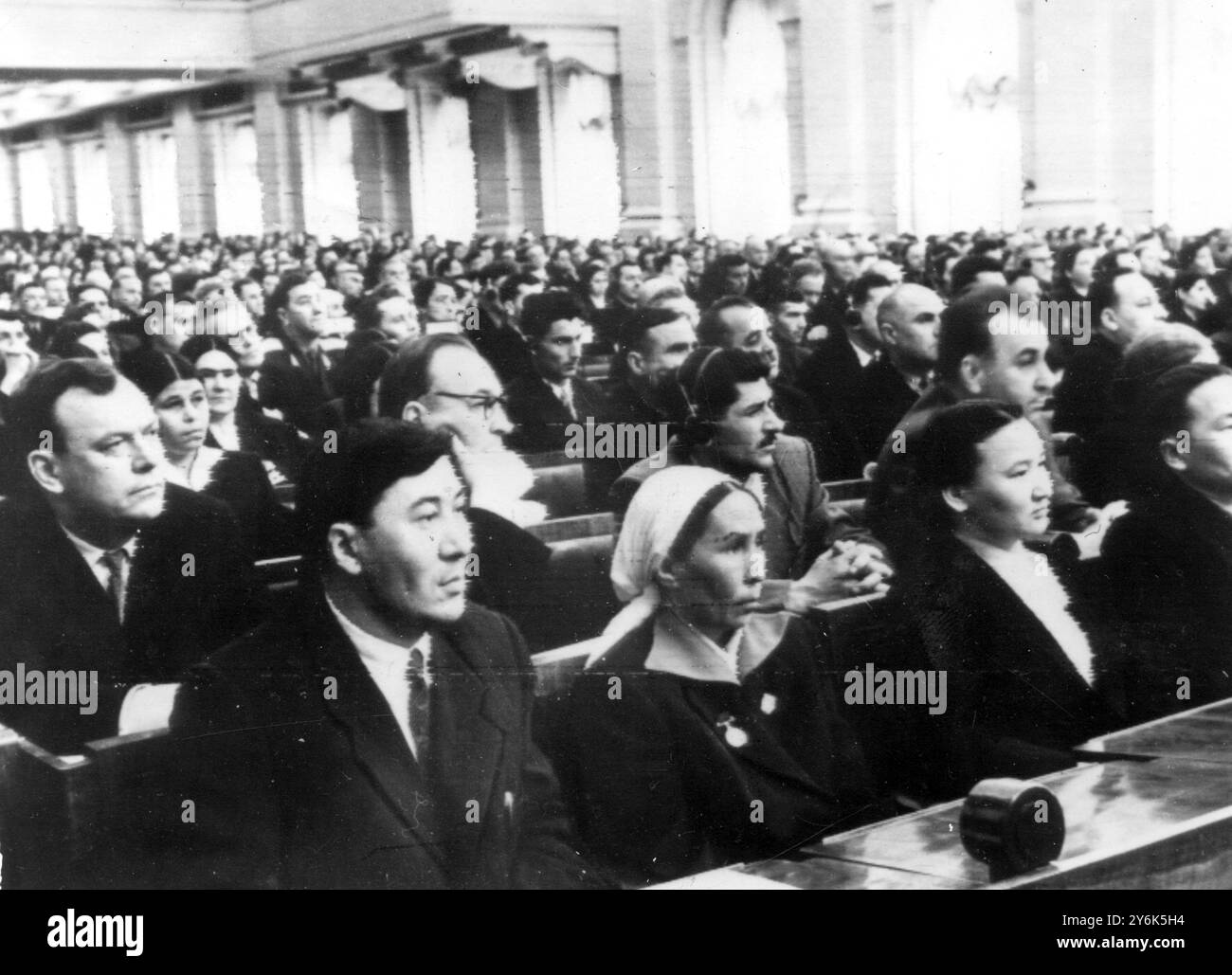 Riunione del Soviet Supremo durante la sessione del Consiglio dell'Unione a Mosca . 29 marzo 1958 Foto Stock