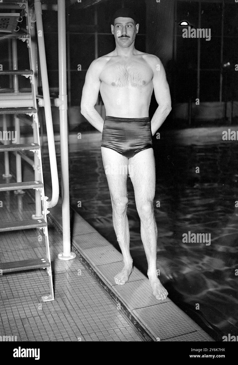 Roy Romain. Nome completo: Royston Isaac "Roy" Romain nato: 27 luglio 1918 Nazione: Gran Bretagna Sport: Nuoto 1948 Estate Londra nuoto uomini 200 metri corsa al seno Gran Bretagna 5 h1 r2/3 Foto Stock