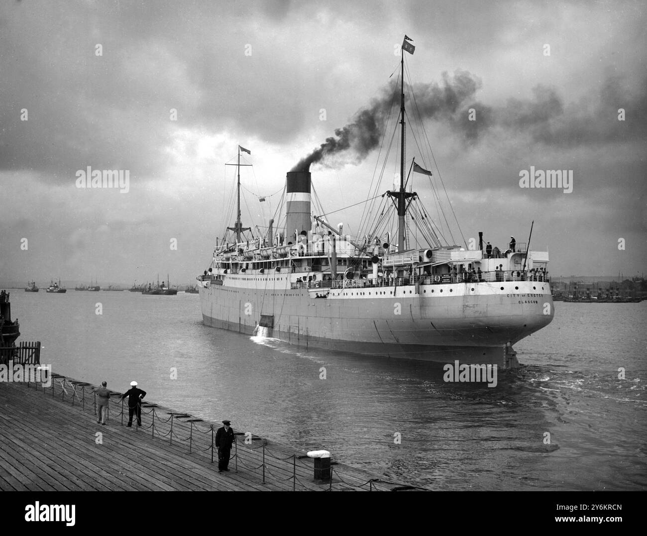 Città di Exeter Liner al molo di Tilbury. Foto Stock