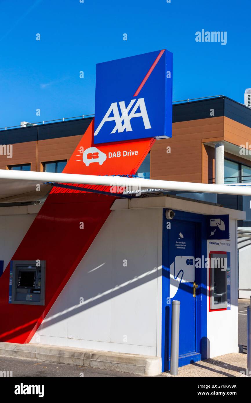 Dispenser contante AXA in unità Foto Stock