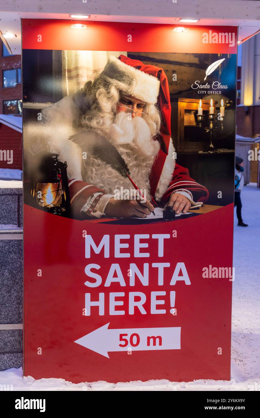 Finlandia, Rovaniemi. Affissioni per incontrare Babbo Natale Foto Stock