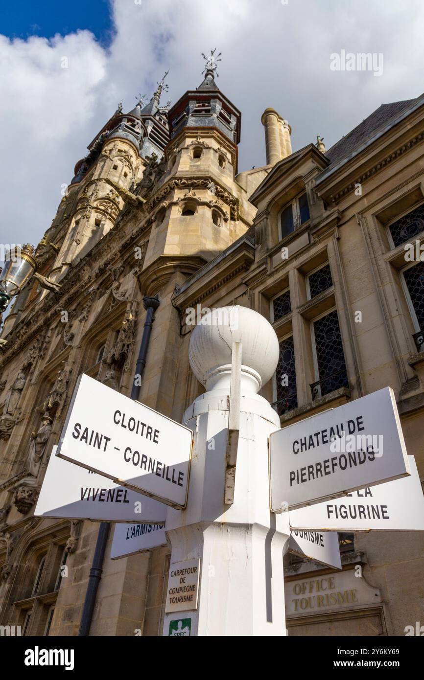 Francia, Hauts de France, Compiegne. Il municipio in stile Luigi XII Foto Stock