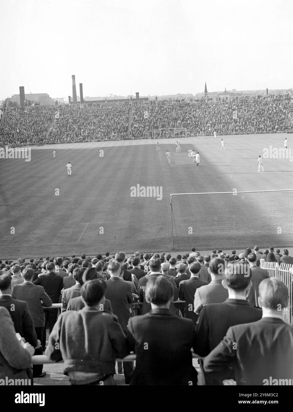 Cricket all'Arsenal. Agosto 1949 Foto Stock