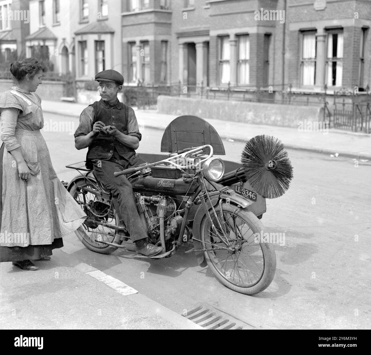 La scansione del ciclo del motore. J. Malpress e Sons. Pulitori per camini. 36 Russell Road Broadway Wimbledon Londra forse anni '1920 Foto Stock