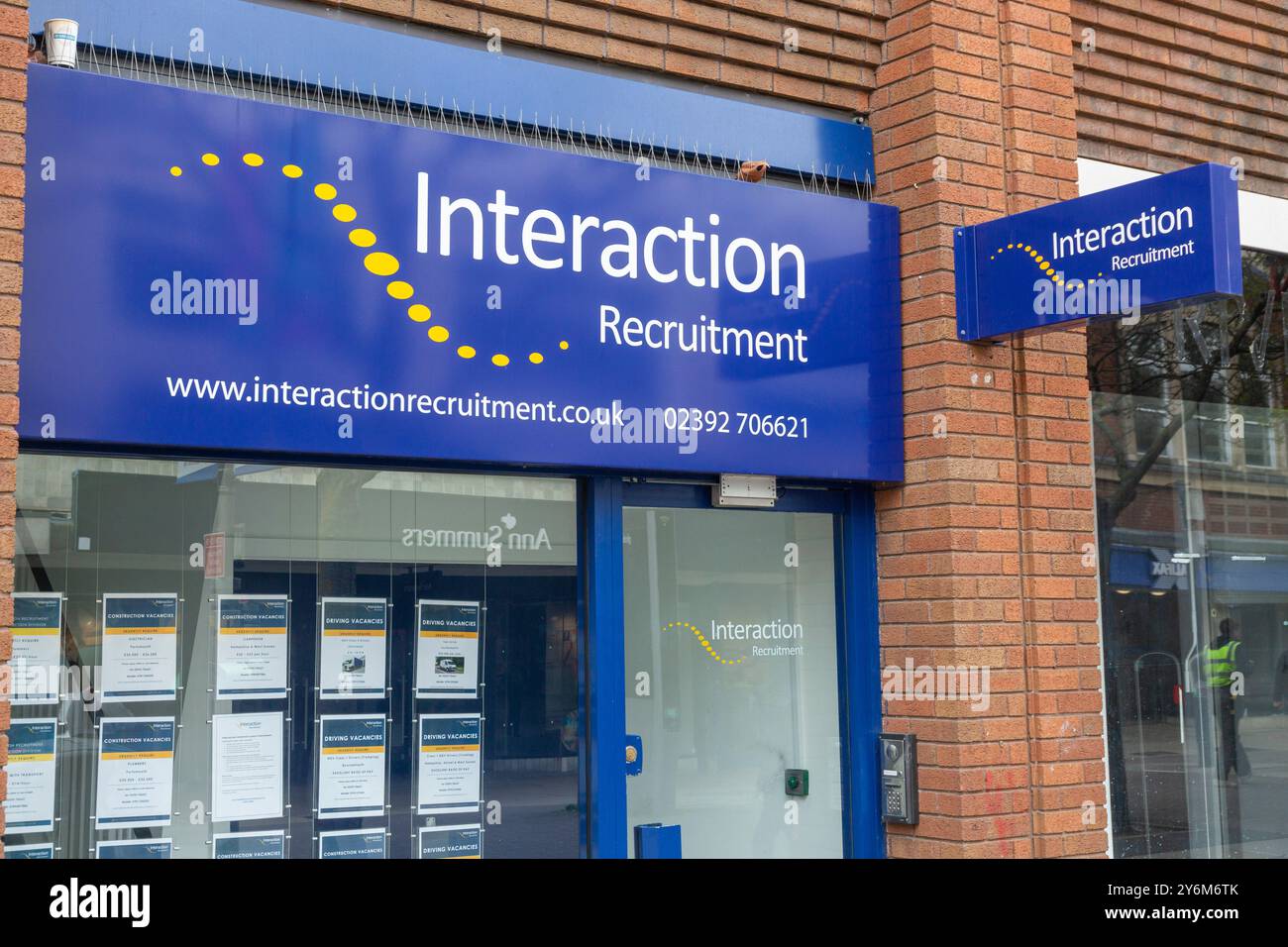 Regno Unito, Inghilterra. Crisi finanziaria e inflazione. Agenzia facente funzione. Reclutamento interattivo Foto Stock