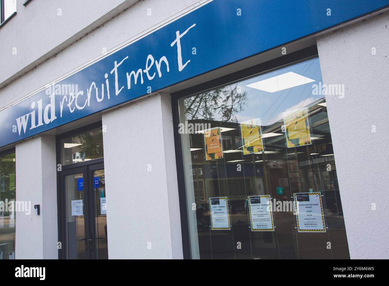 Regno Unito, Inghilterra. Crisi finanziaria e inflazione. Agenzia facente funzione. Reclutamento selvaggio Foto Stock