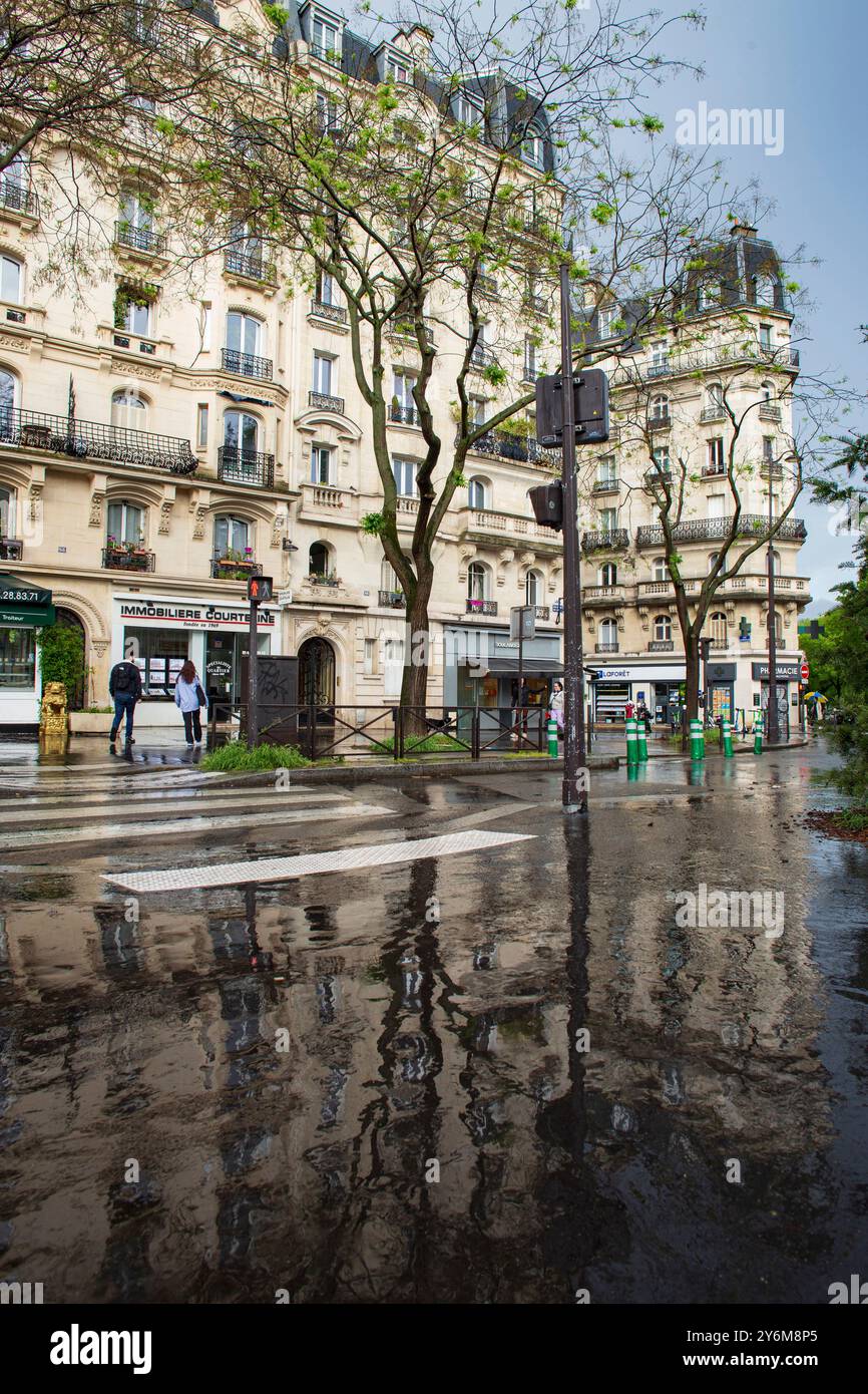 Francia, Parigi, 75, 12th ARRT, Boulevard de Picpus dopo la pioggia, maggio 2023. Foto Stock