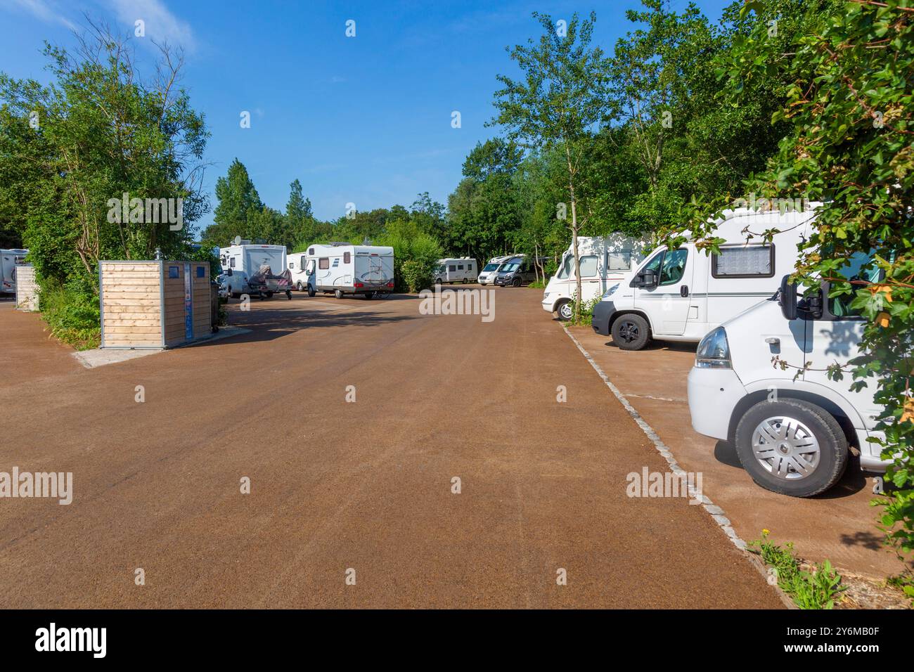 Francia, Hauts de France, Pas-de-Calais, Opal Coast, Wissant, parcheggio per camper Foto Stock