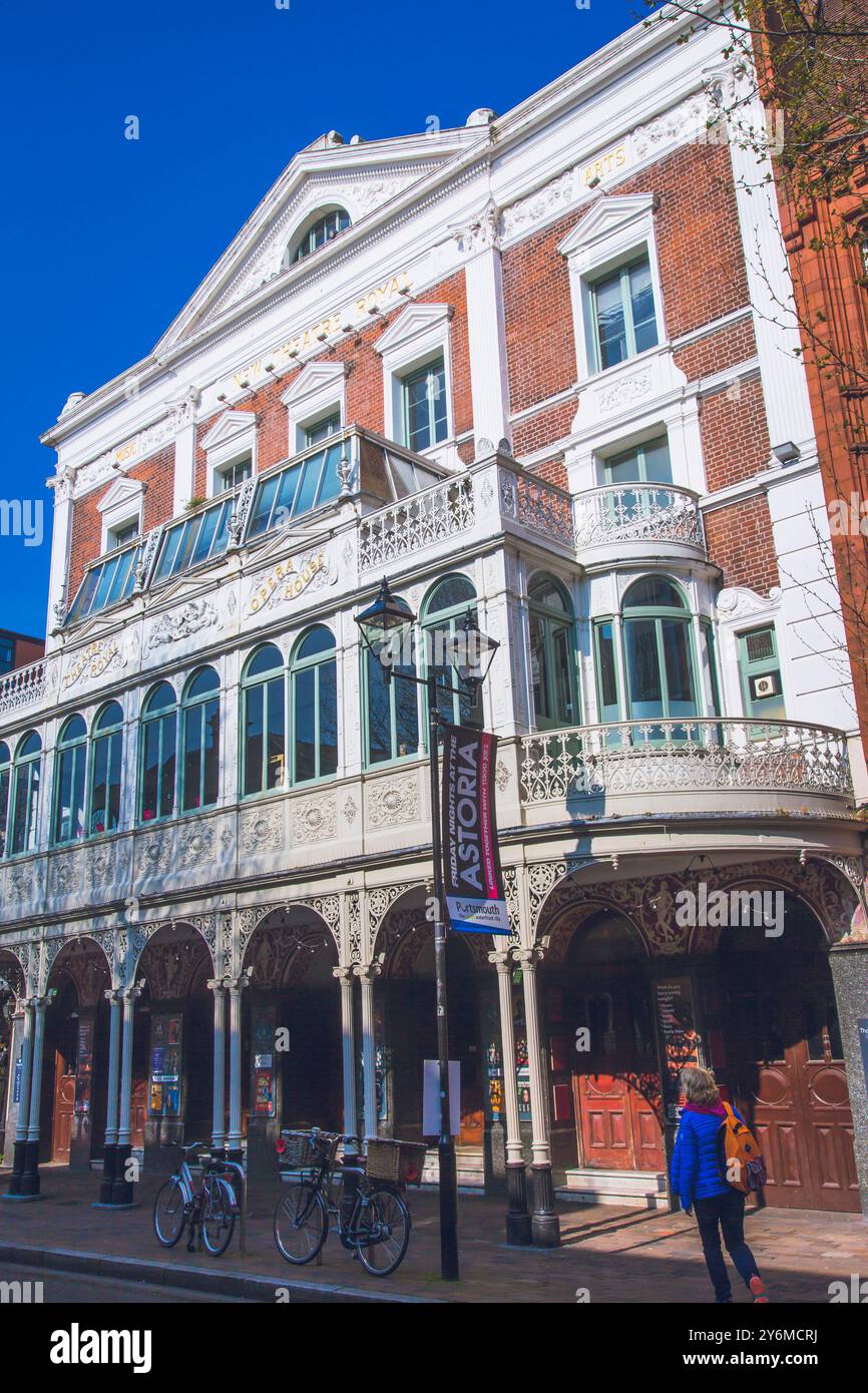 Regno Unito, Gran Bretagna, Inghilterra, Hampshire, Portsmouth. Nuovo teatro Royal Foto Stock