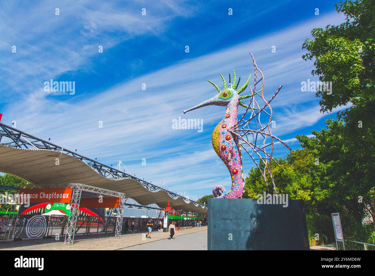 Francia, Parigi, Parc de la Villette, scultura di un cavalluccio marino Foto Stock
