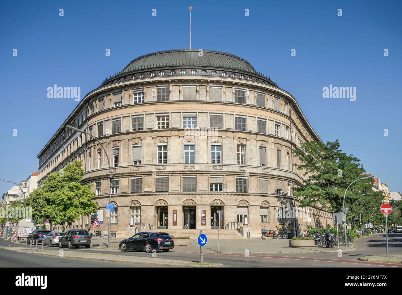 Senatsverwaltung für Justiz und Verbraucherschutz, Salzburger Straße, Schöneberg, Berlino, Deutschland *** Dipartimento del Senato per la giustizia e la tutela dei consumatori, Salzburger Straße, Schöneberg, Berlino, Germania Foto Stock