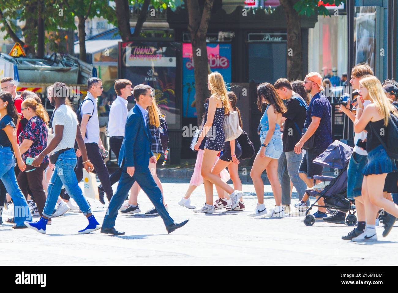 Francia, Parigi, Avenue des Champs-elysees Foto Stock