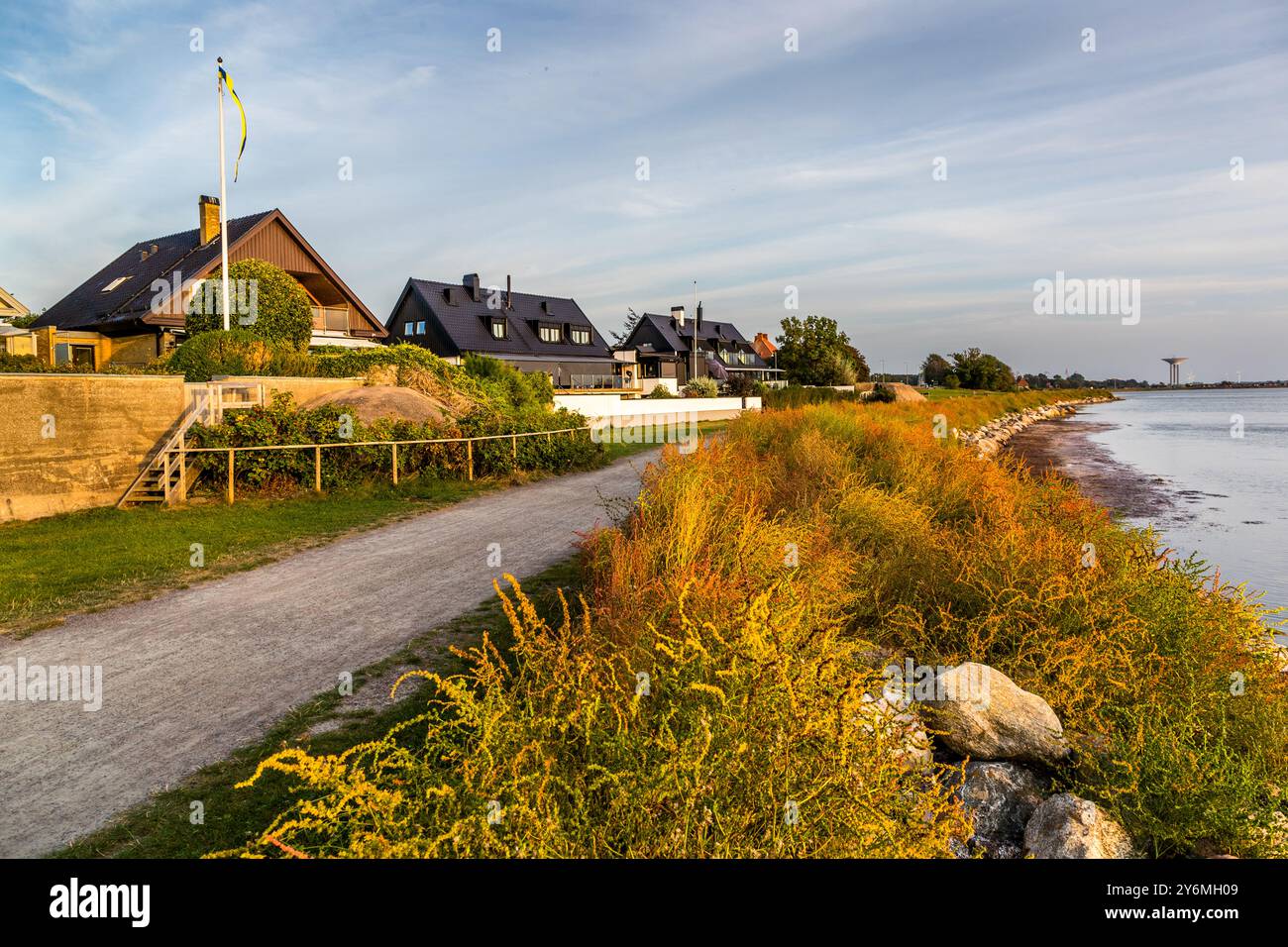 Bunker sul sentiero costiero tra Landskrona e Borstahusen. Svaneholm, Landskrona kommun, Skåne, Svezia Foto Stock