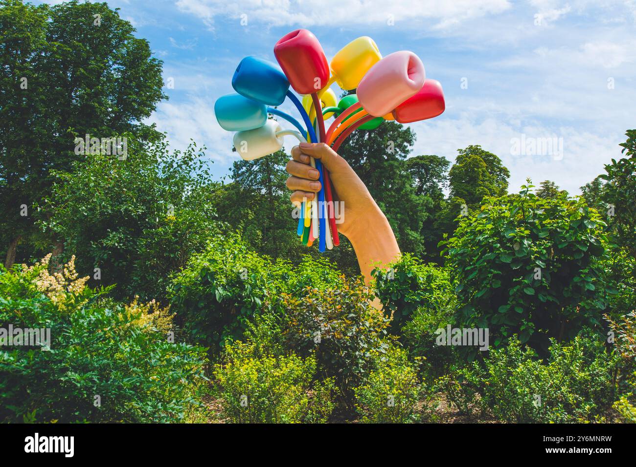 Francia, ile-de-France, Parigi, Champs-elysees Gardens, Tulip Bouquet di Jeff Koons Foto Stock