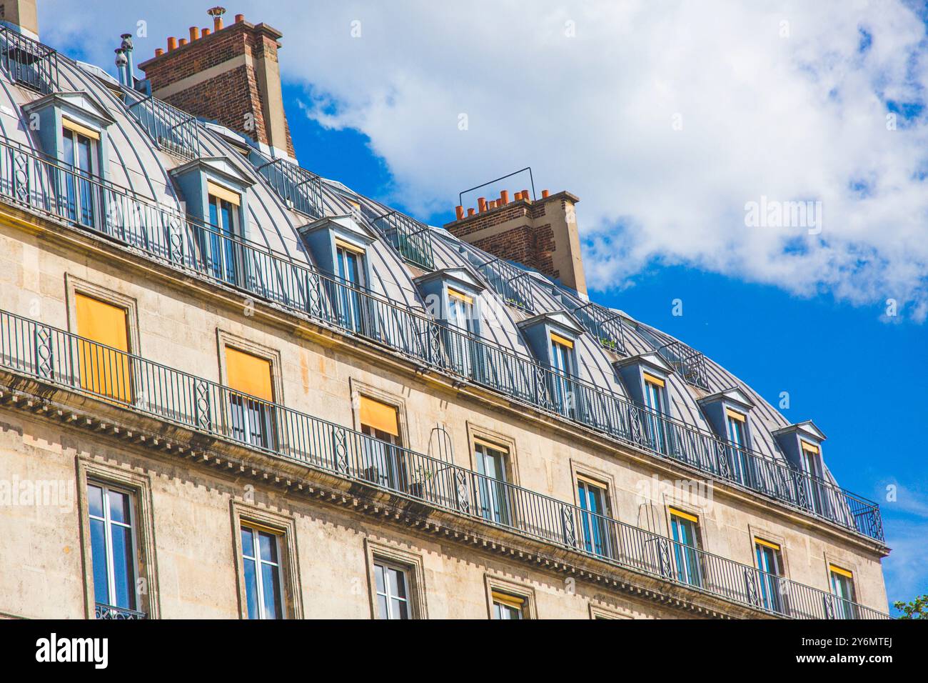 Francia, ile-de-France, Parigi, facciata dell'hotel Regina Louvre Foto Stock