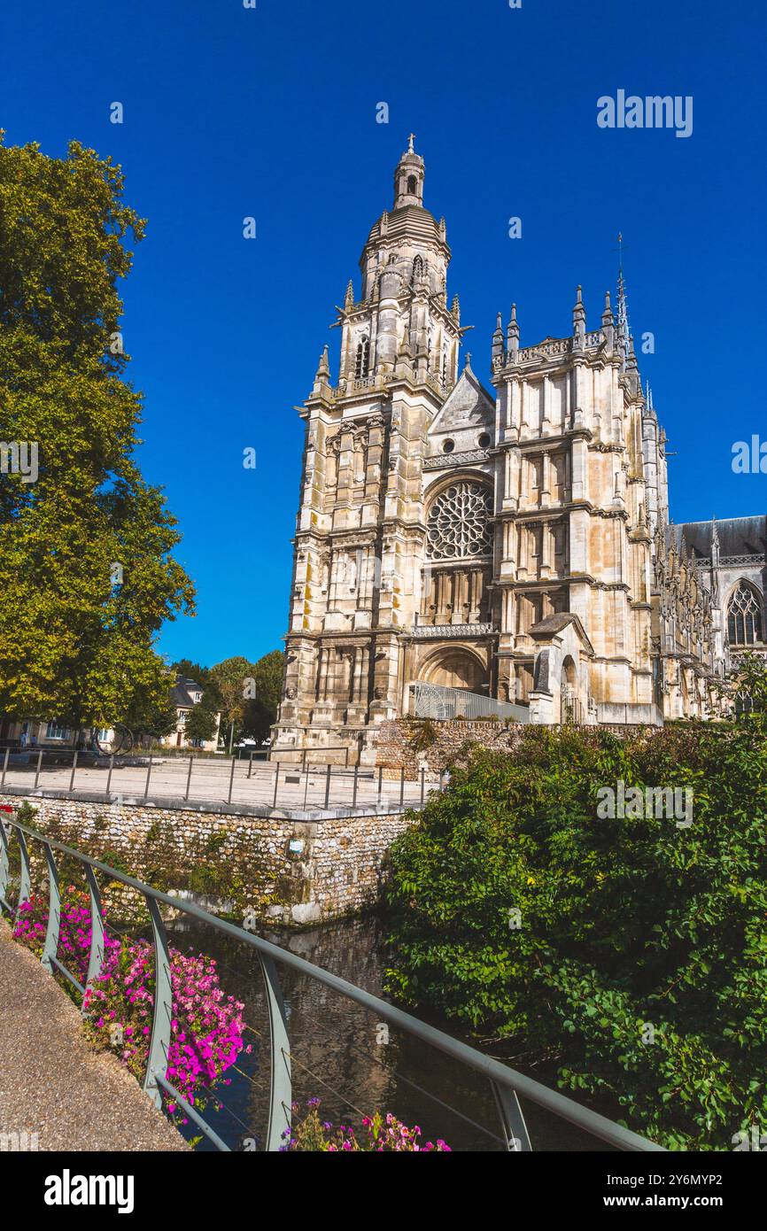 Francia, Normandia, Eure, Evreux, cattedrale Notre-Dame de l'Assomption, stile gotico, fiume l'iton Foto Stock
