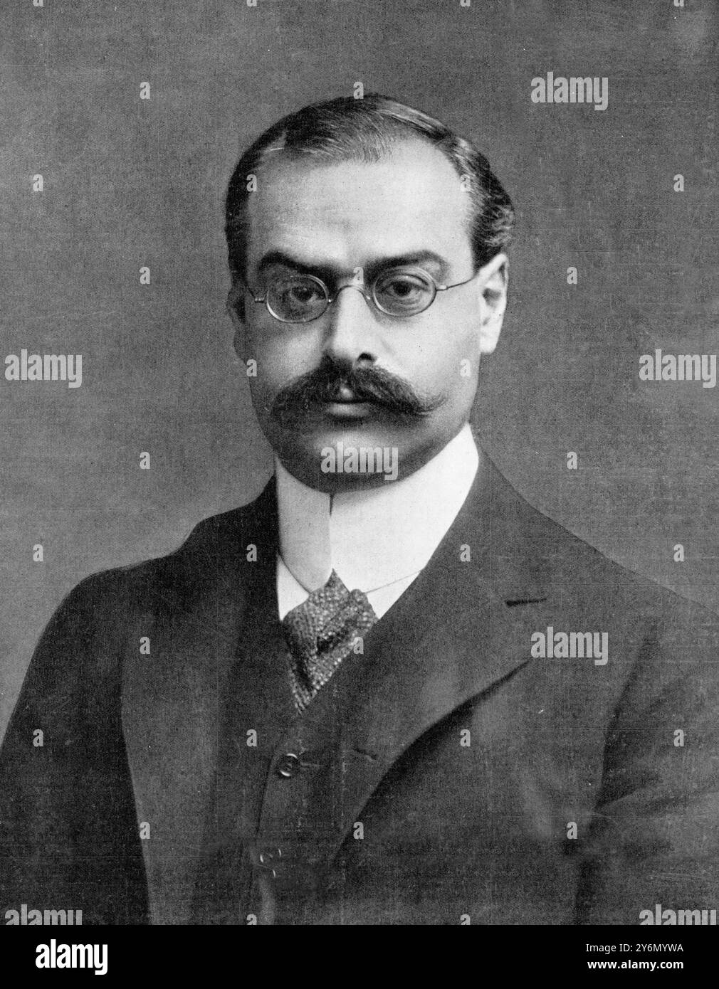 Il nuovo amministratore delegato del "Times": C. Arthur Pearson. C. Arthur Pearson diventerà amministratore delegato del quotidiano "Times", che a breve diventerà una società a responsabilità limitata. Il signor Pearson e' il capo della casa editrice che porta la sua criniera. È il fondatore e direttore di If the Daily Express' e di molte altre riviste popolari. È un uomo di straordinaria energia e capacità imprenditoriale e ha raggiunto la sua posizione attuale all'età di quarantadue anni. 11 gennaio 1908 Foto Stock