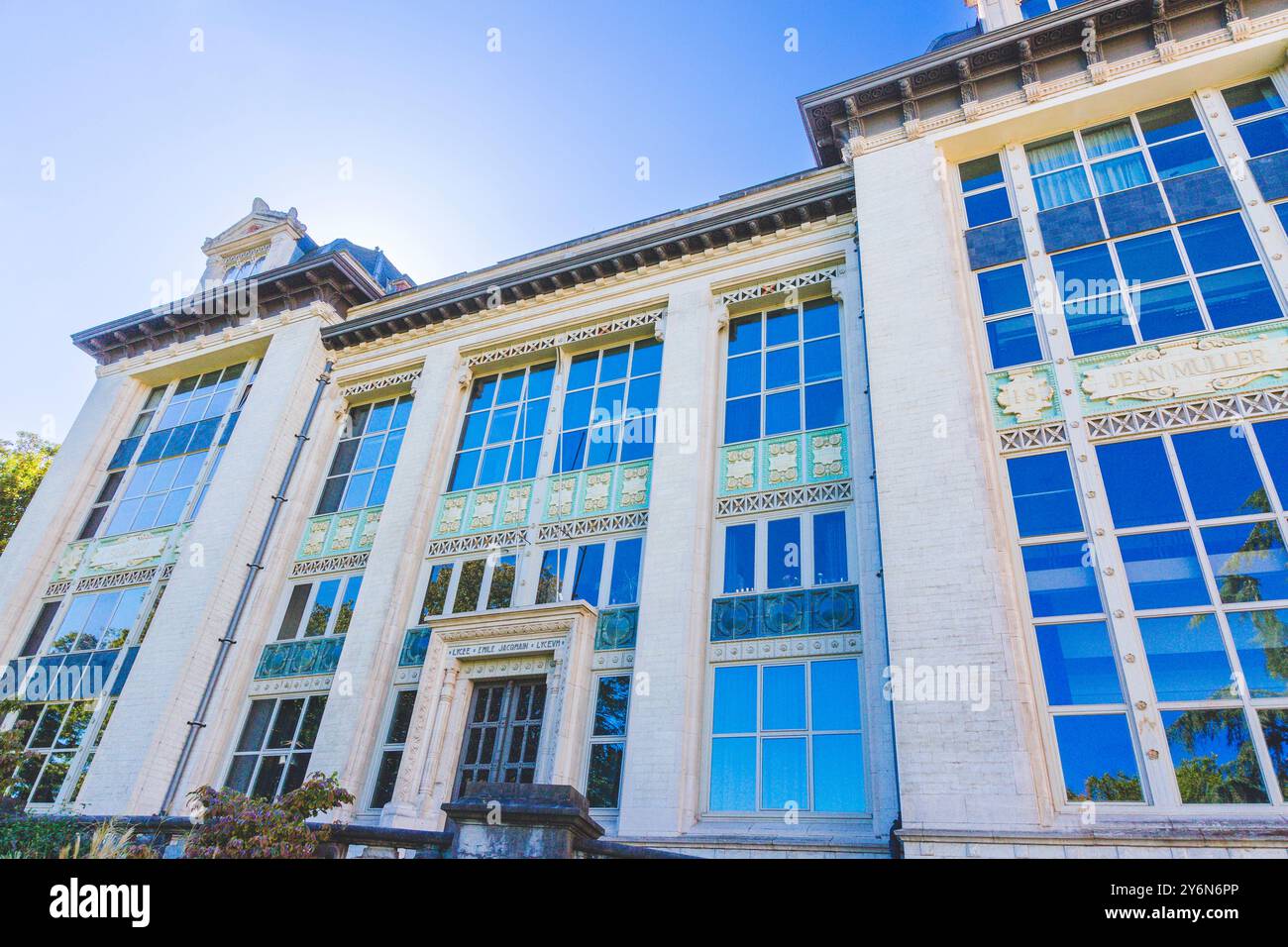 Belgio, Bruxelles, Leopold Park, facciata del Lycee Emile Jacqmain, istruzione secondaria Foto Stock