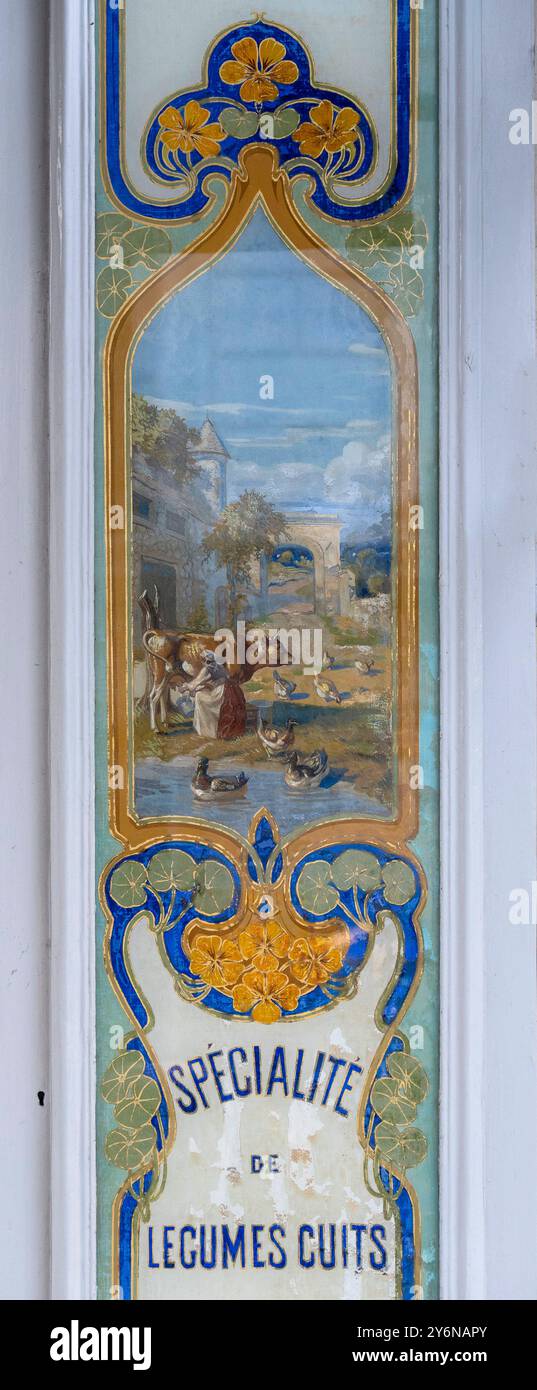 Francia. Parigi. quarto distretto. Rue du Pont Louis-Philippe. Pittura sotto vetro della parte anteriore di un ex creamery Foto Stock