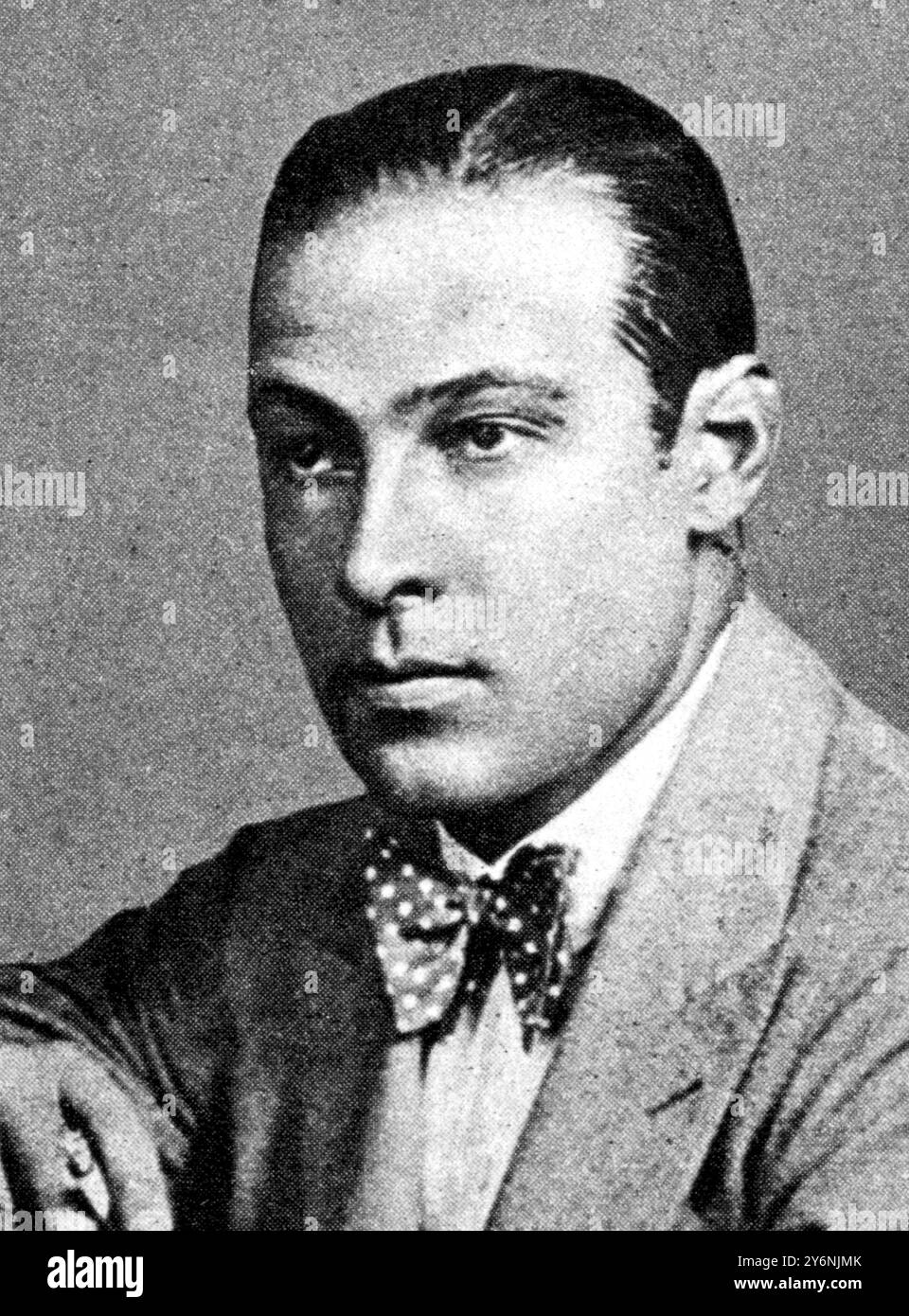 Un film di fama mondiale Actor Dead: Il defunto signor Rodolfo Valentino. 28 agosto 1926 Valentino, Rodolfo (orig. Rodolfo Alfonso Raffaelo Pierre Filibert Guglielmi di Valentina d'Antonguella) attore muto statunitense; ha recitato nei film 'lo sceicco' 1921, 'sangue e sabbia' 1922, 'l'Aquila' 1925  1895-1926 Foto Stock