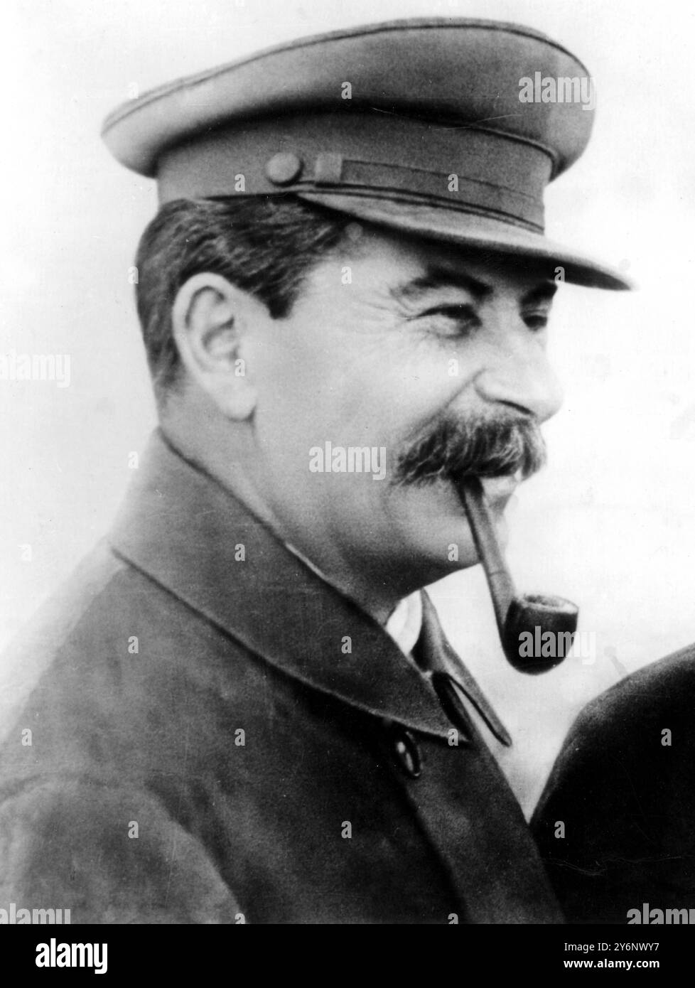 Joseph Stalin 1953 Stalin, Joseph (anche Josef Stalin; orig. Iosif Vissarionovich Dzhugashvili) dittatore sovietico e politico comunista; segretario generale del Partito Comunista sovietico 1924-1953; dittatore de facto dell'Unione Sovietica 1929-1953; concluso patto di non aggressione con la Germania nazista 1939; Premier dell'Unione Sovietica 1941-1953; ministro della difesa sovietico 1941-1947  1879-1953 Foto Stock