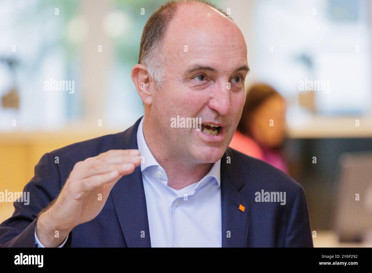 26.09.2024. Düsseldorf. Stephan Schneider, Leiter politische Kommunikation NRW bei Vodafone. Foto Stock