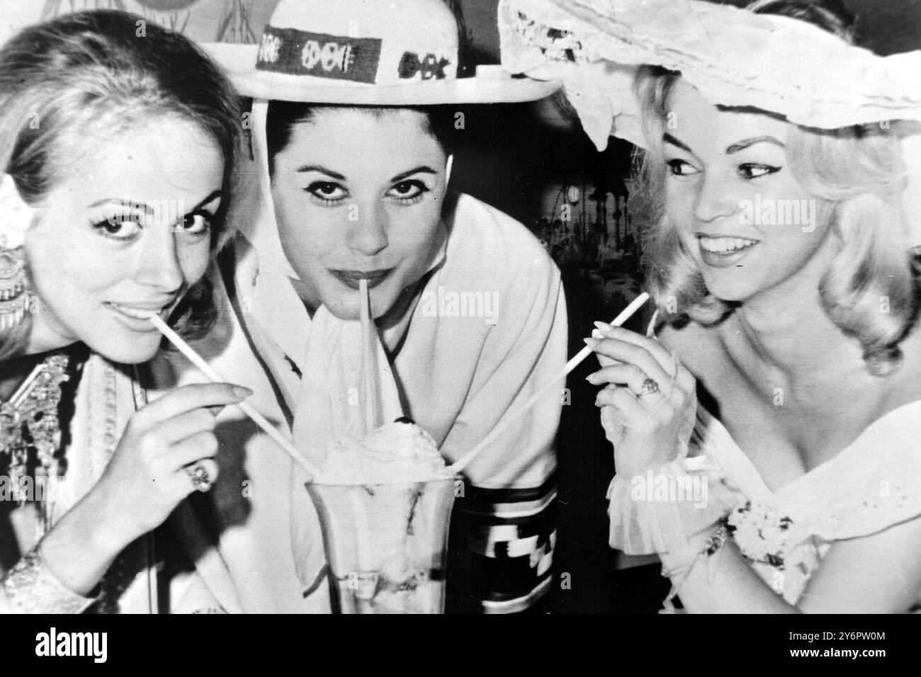 BEAUTY NOLAND N MISS UNIVERSE FINALISTI; 19 LUGLIO 1962 Foto Stock