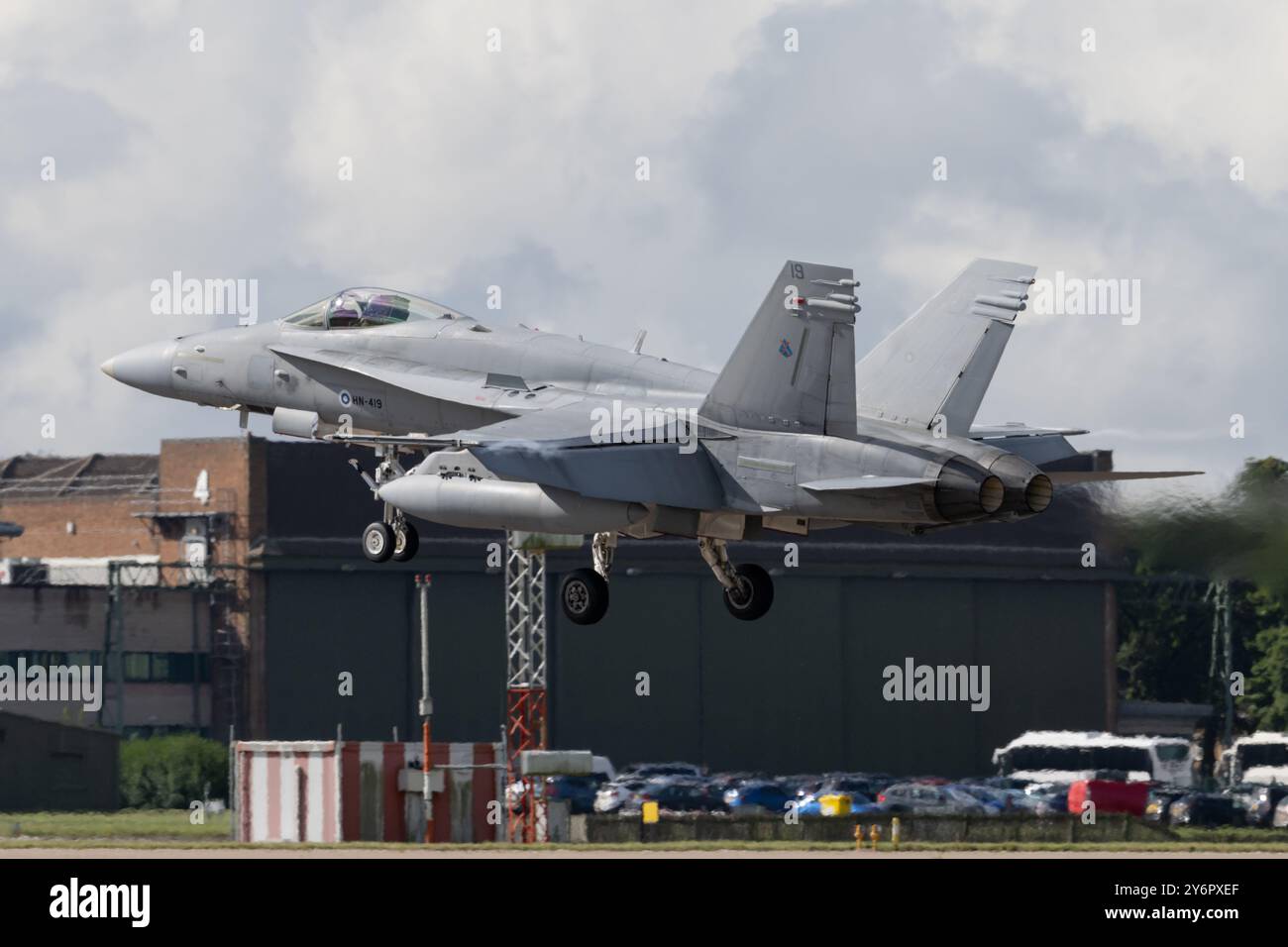 McDonnell Douglas F/A-18 Hornet della Finnish Air Force atterra durante l'esercitazione di Cobra Warrior 24-2 Royal Air Force Waddington presso la Royal Air Force Station Waddington, Waddington, Regno Unito, 26 settembre 2024 (foto di Cody Froggatt/News Images) Foto Stock