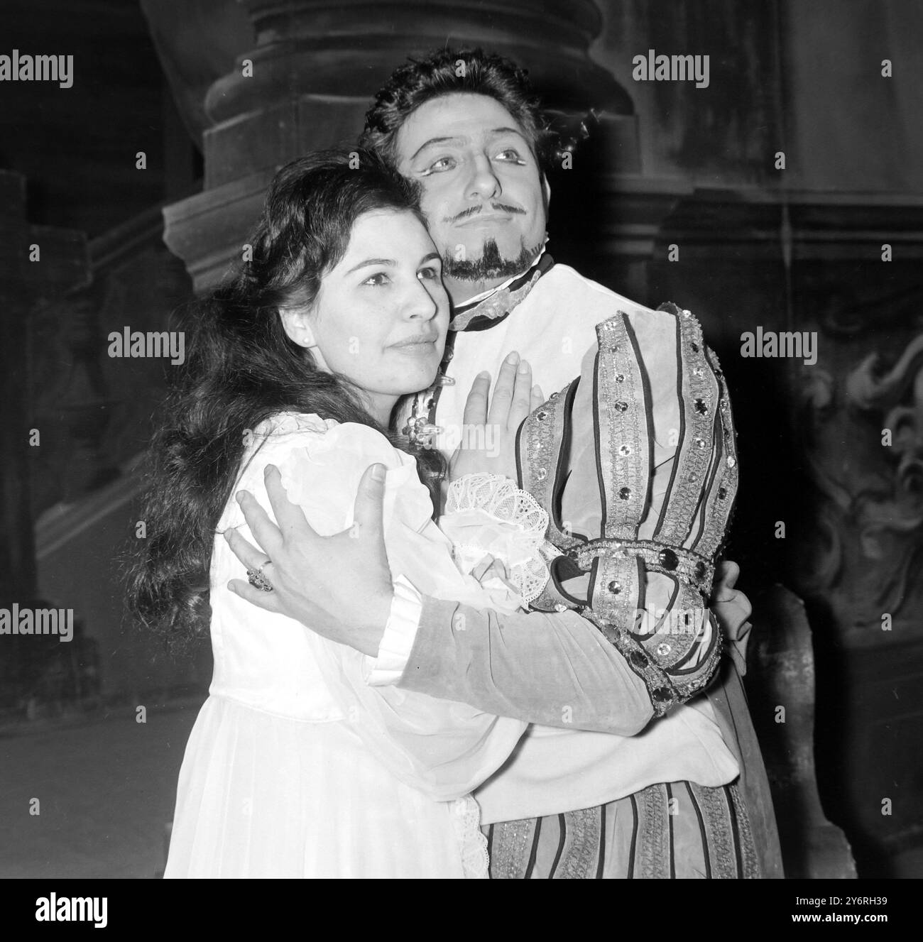 RENATO CIONI CON IVANA TOSINI / 28 MARZO 1962 Foto Stock