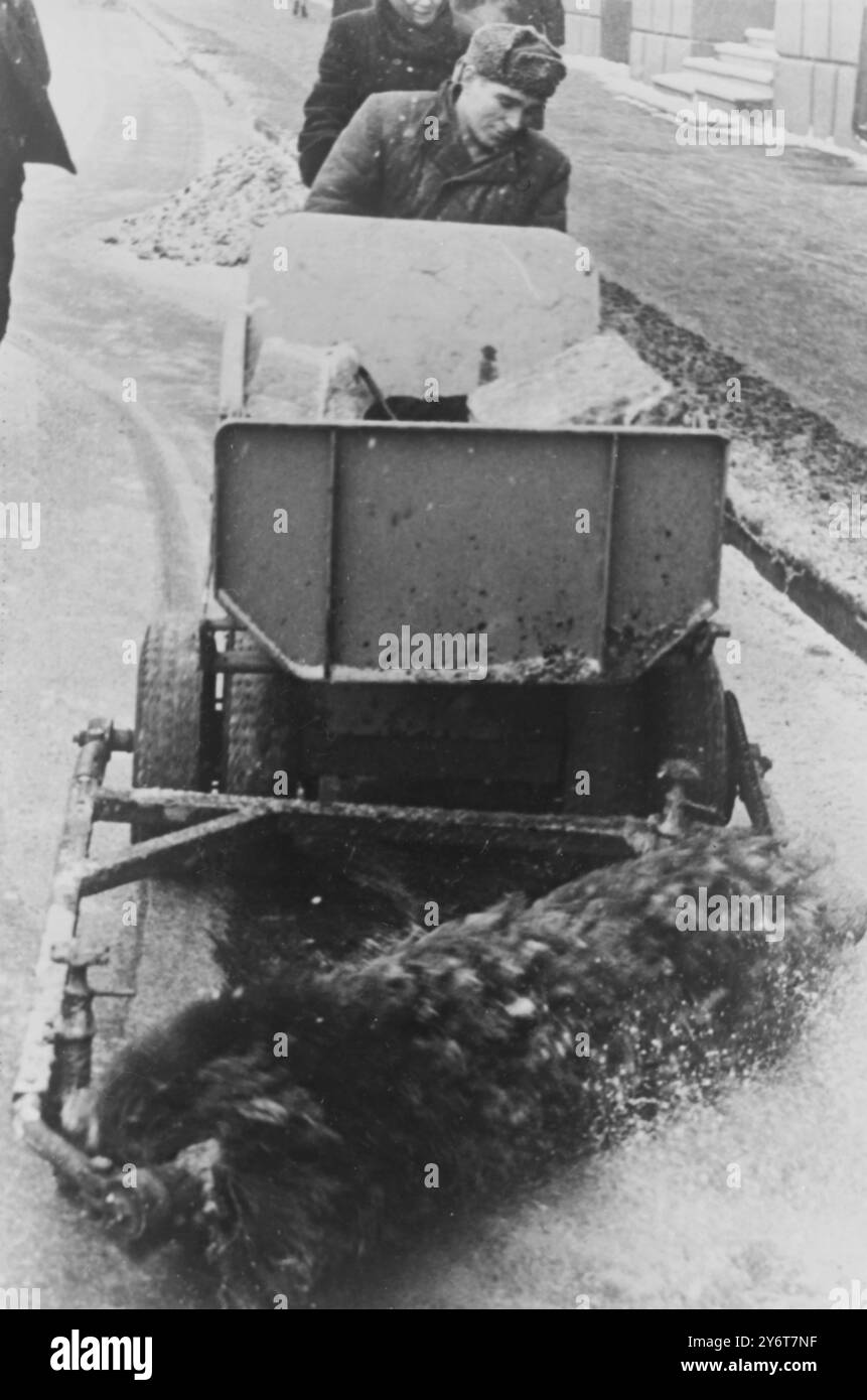 DISINNEVAMENTO A MOSCA 29 DICEMBRE 1961 Foto Stock
