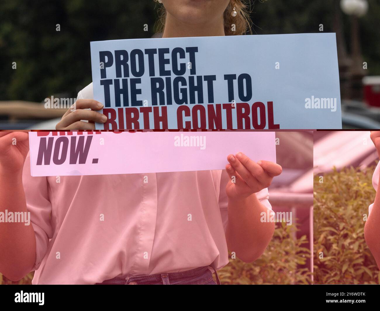 Washington, District of Columbia, USA. 26 settembre 2024. Nella giornata mondiale della contraccezione, le donne del Congresso Democratico e i sostenitori della libertà riproduttiva chiedono ai loro colleghi repubblicani di sostenere la legislazione che garantisce l’accesso alla contraccezione. (Credit Image: © sue Dorfman/ZUMA Press Wire) SOLO PER USO EDITORIALE! Non per USO commerciale! Foto Stock