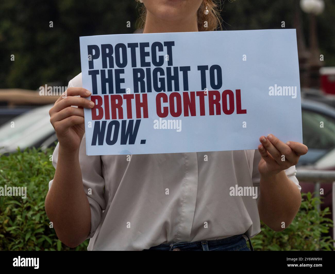 Washington, District of Columbia, USA. 26 settembre 2024. Nella giornata mondiale della contraccezione, le donne del Congresso Democratico e i sostenitori della libertà riproduttiva chiedono ai loro colleghi repubblicani di sostenere la legislazione che garantisce l’accesso alla contraccezione. (Credit Image: © sue Dorfman/ZUMA Press Wire) SOLO PER USO EDITORIALE! Non per USO commerciale! Foto Stock