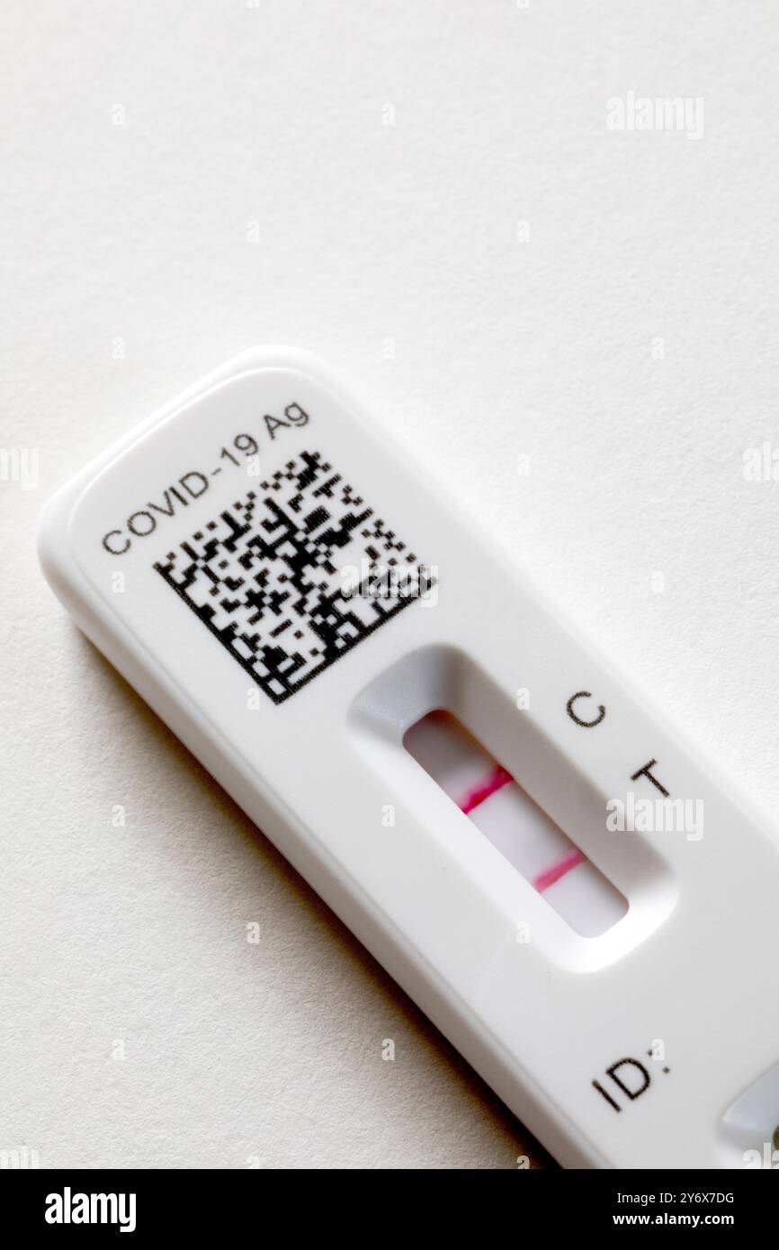 WA26114-02..... WASHINGTON - COVID-19 Antigen Home test. Risultato positivo. Foto Stock