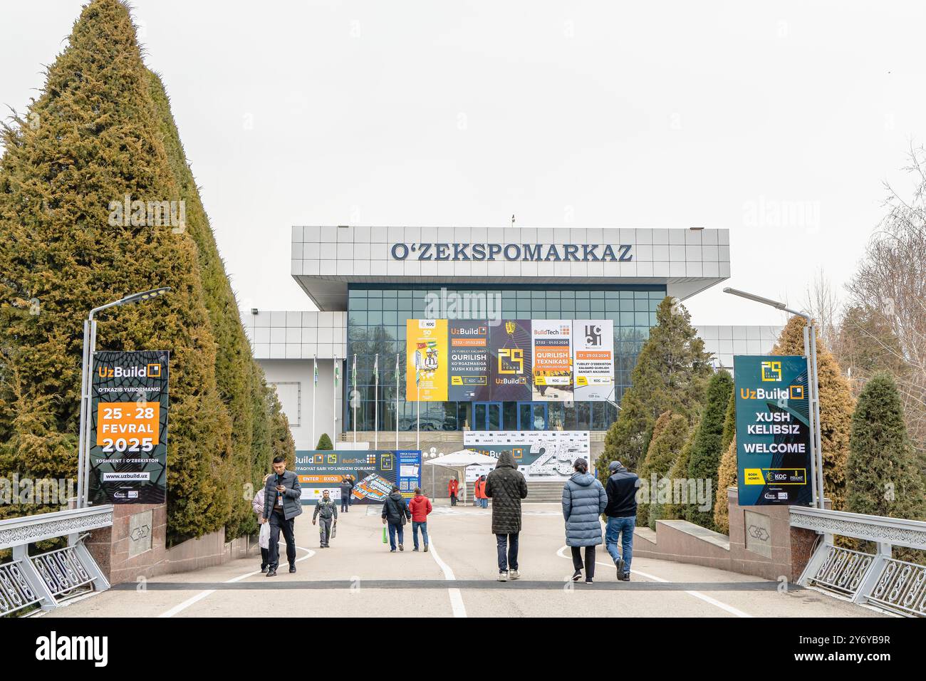 Tashkent, Uzbekistan - 28.02.2024: Mostra sulla costruzione 'UzBuild' nella sala espositiva centrale nazionale uzbeka 'UzExpocenter' a Tashkent. Foto Stock