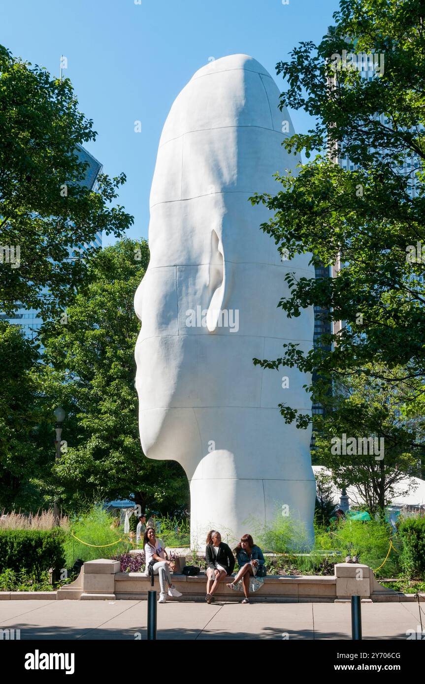 Esaminando i miei sogni, Awilda di Jaume da Plensa a al Boeing gallerie sezione di Millennium Park di Chicago. Foto Stock