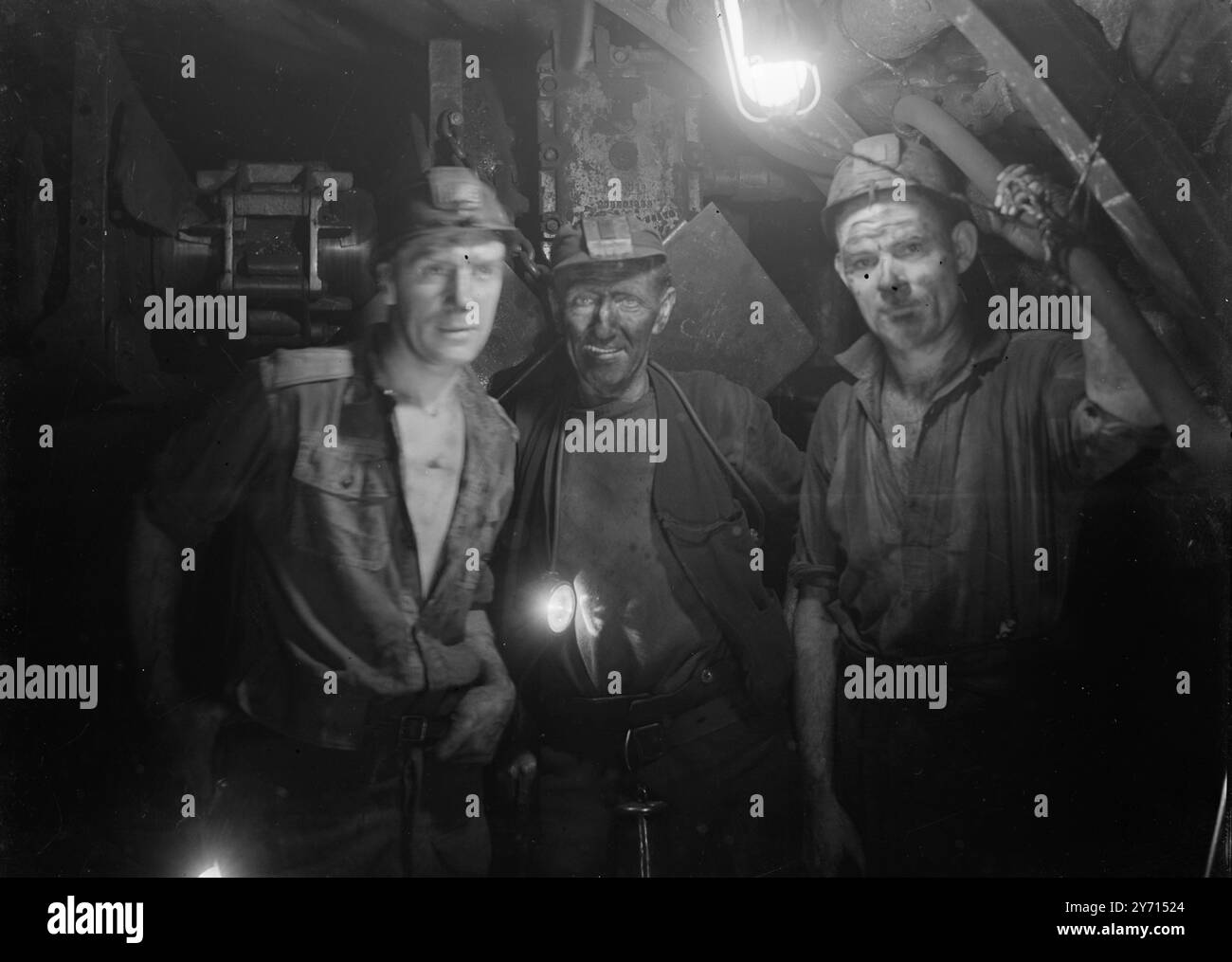 Carbone di Nonington -; - L. Turner , Bill Price e Jack Wood . - - - - 1° gennaio 1946 Foto Stock