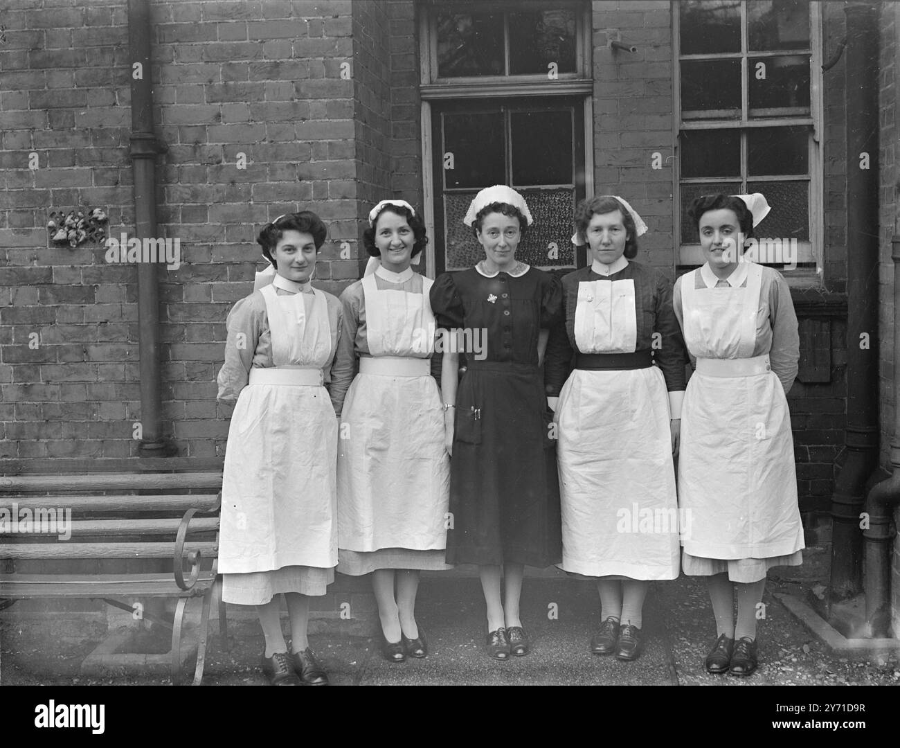 Matron cap Foto e Immagini Stock in Bianco e Nero - Alamy