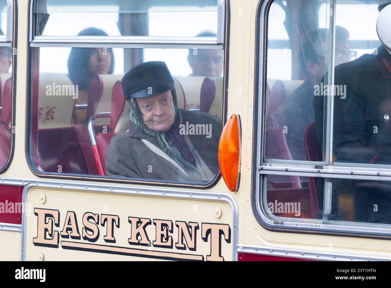 Dame Maggie Smith filma Lady in the Van a Broadstairs Foto Stock