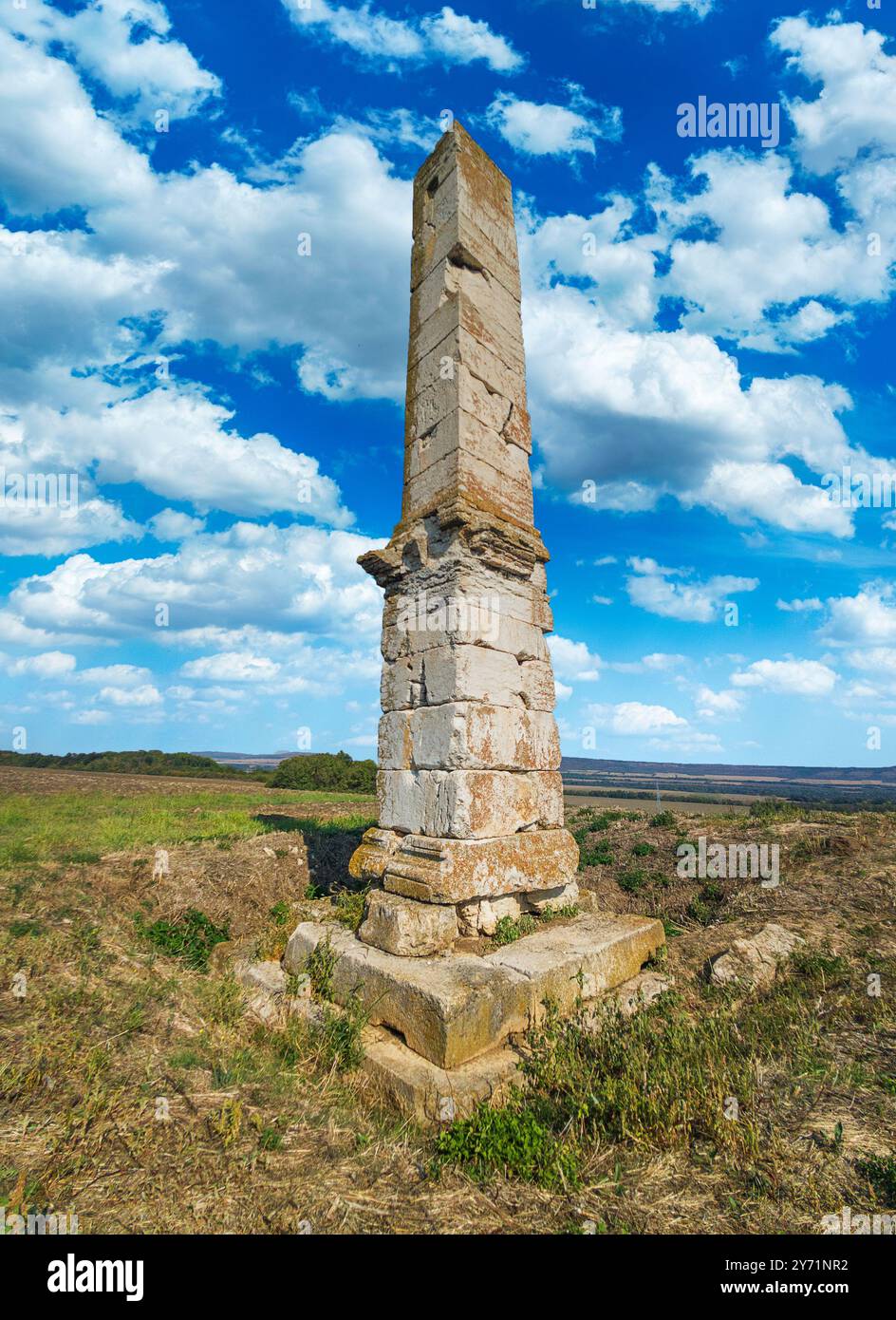 Obelisco di Lesicheri (pietra di Marko) – enigmatica struttura romana antica – il punto di riferimento più alto della Bulgaria sopravvissuto Foto Stock