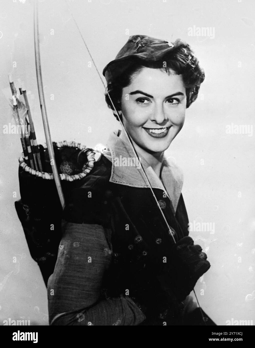 Nuovo "Maid Marian". Londra: L'adorabile Patricia Driscoll, di Clonakilty, Contea di Cork, Irlanda, che ha assunto il ruolo di "Maid Marian" nello show televisivo indipendente britannico "Robin Hood". Patricia ha lasciato Clonakilty con i suoi genitori quando aveva quattro anni, e ora prende il posto di un'altra ragazza irlandese, nata in offaly, Bernadette o'Farrell. 20 aprile 1957 Foto Stock