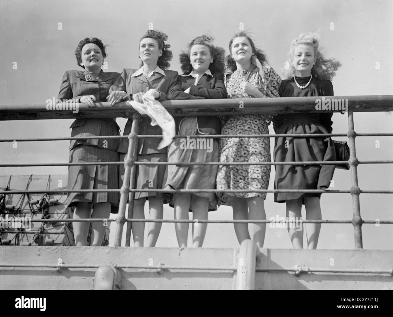 Gi spose a bordo della Queen Mary. Marzo 1946 Foto Stock